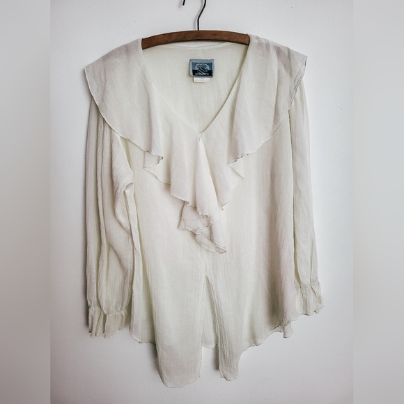 Vintage ruffle long sleeve blouse - Picture 3 of 6